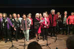 Repetitie met Paula Majoor, Margreet Heemskerk, Harrie Geelen en het Hamelenkoor